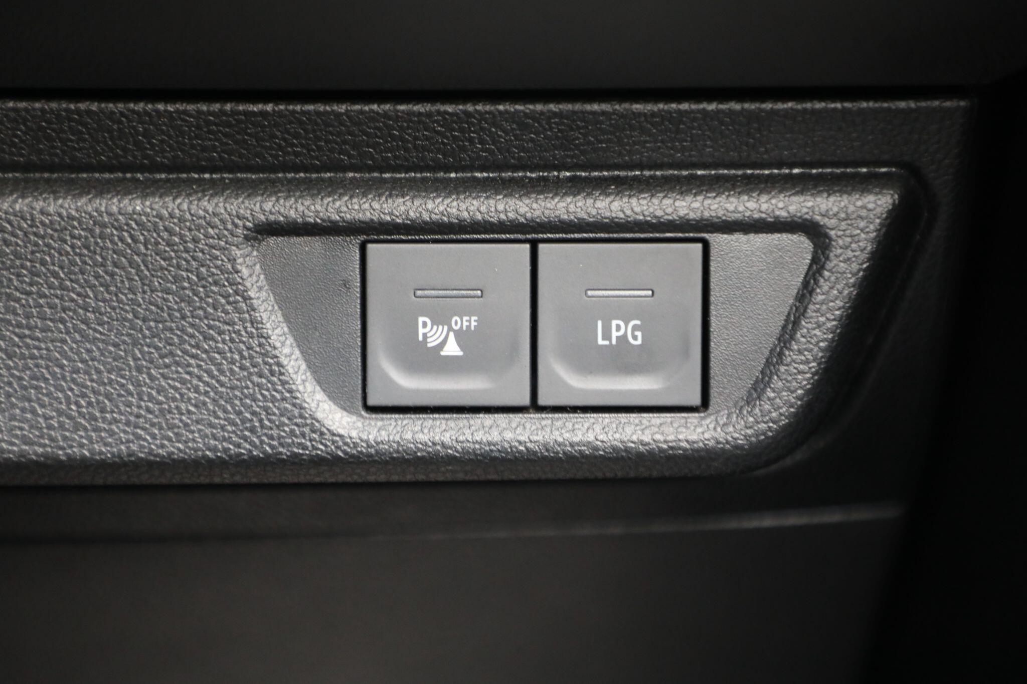 Large vehicle image